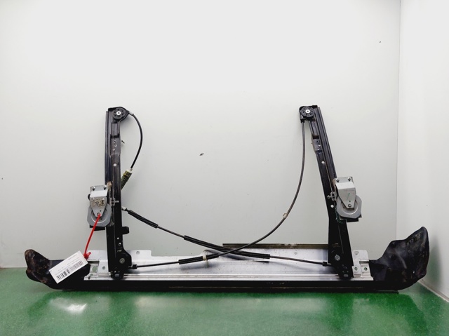 Mechanizm podnoszenia szyby drzwi przednich prawych 51332756084 BMW