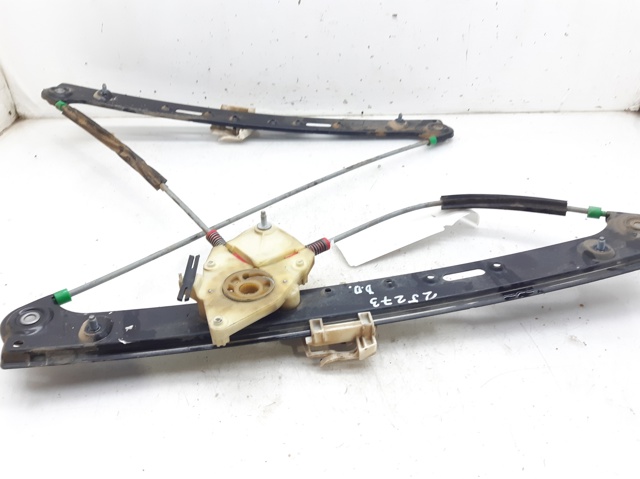 Mechanizm podnoszenia szyby drzwi przednich prawych 51333448250 BMW