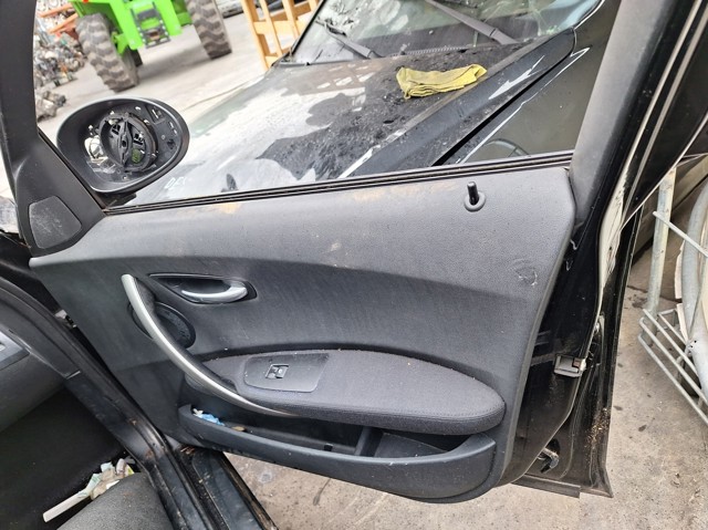 Mechanizm podnoszenia szyby drzwi przednich prawych 51337138466 BMW