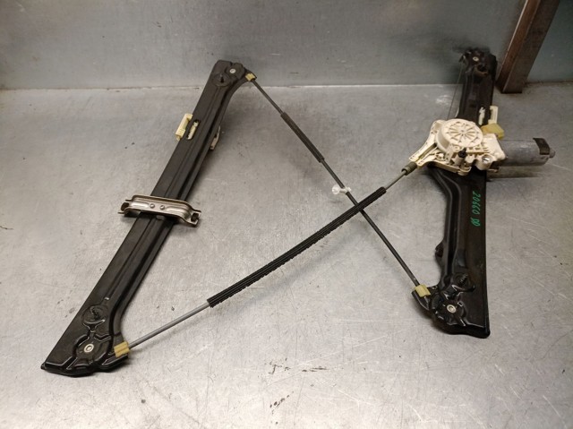 Mechanizm podnoszenia szyby drzwi przednich prawych 51337166380 BMW