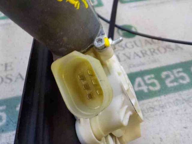 Mechanizm podnoszenia szyby drzwi przednich prawych 51337166380 BMW