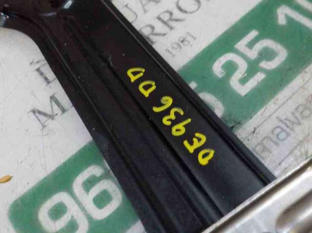 Mechanizm podnoszenia szyby drzwi przednich prawych 51337166380 BMW