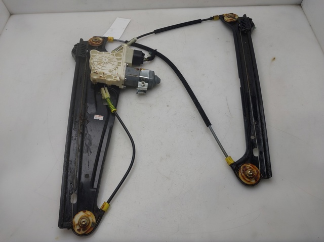 Mechanizm podnoszenia szyby drzwi przednich lewych 51337202479 BMW