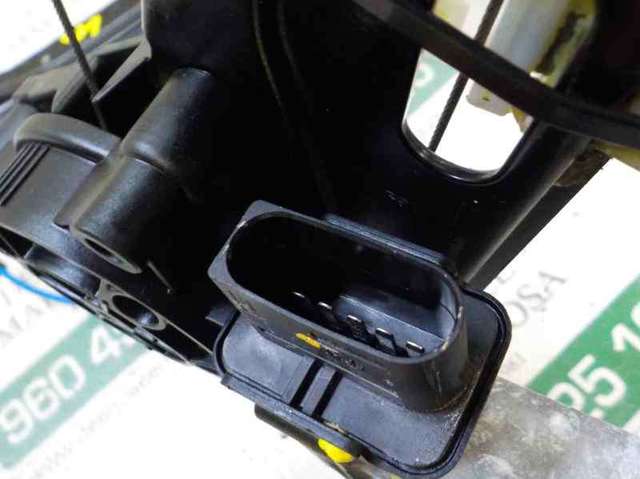 Mechanizm podnoszenia szyby drzwi przednich prawych 51337281886 BMW