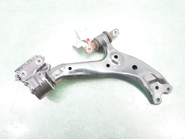 Wahacz zawieszenia przedniego dolny prawy 51350T1GE01 HONDA