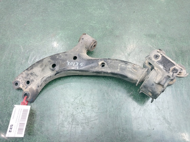 Wahacz zawieszenia przedniego dolny lewy 51360SWAE80 HONDA