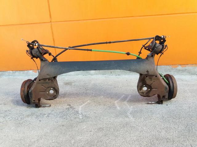 Tylna belka Peugeot Bipper