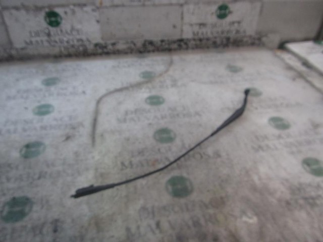 Ramię wycieraczki szyby przedniej 51701423 FIAT