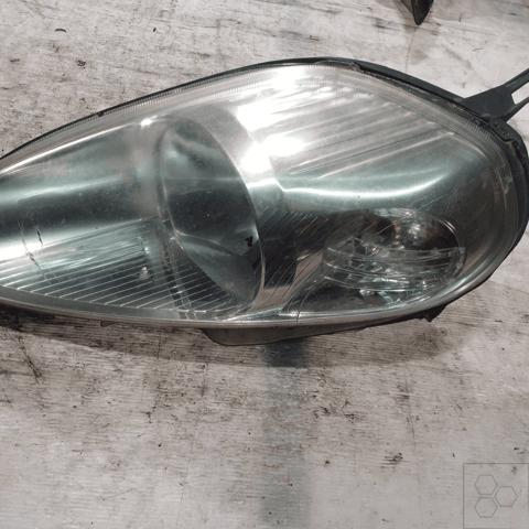 Reflektor prawy 51701594 FIAT