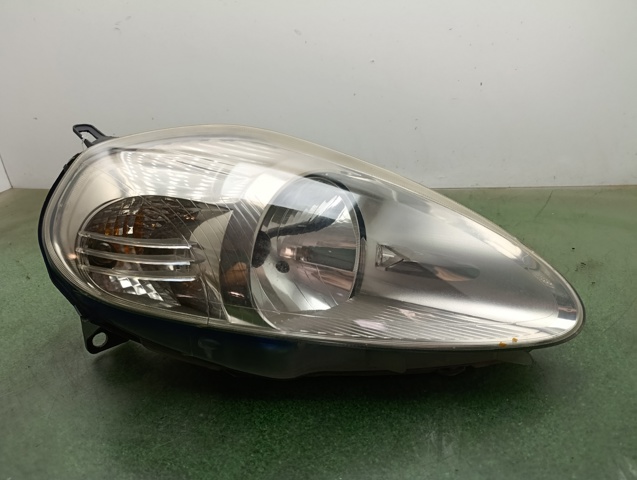Reflektor prawy 51701594 FIAT