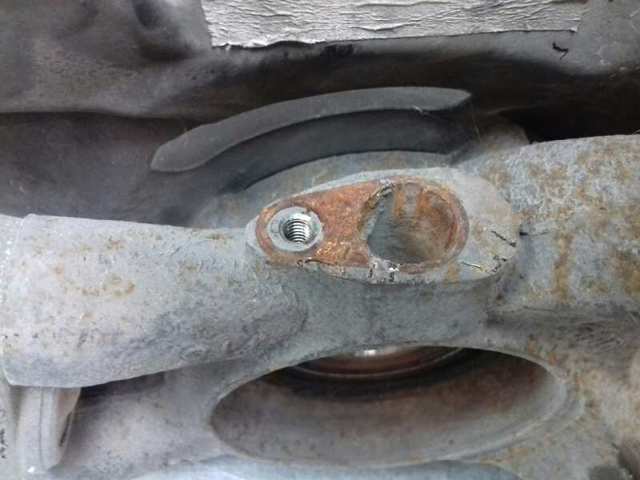Czop (zwrotnica) przedni lewy 517152E100 HYUNDAI