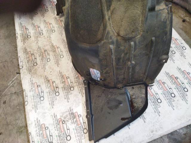 Nadkole błotnika przedniego lewe BMW 5 E61