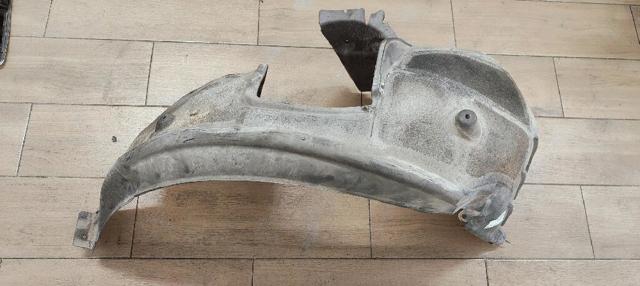 Nadkole błotnika przedniego prawe 51717033750 BMW