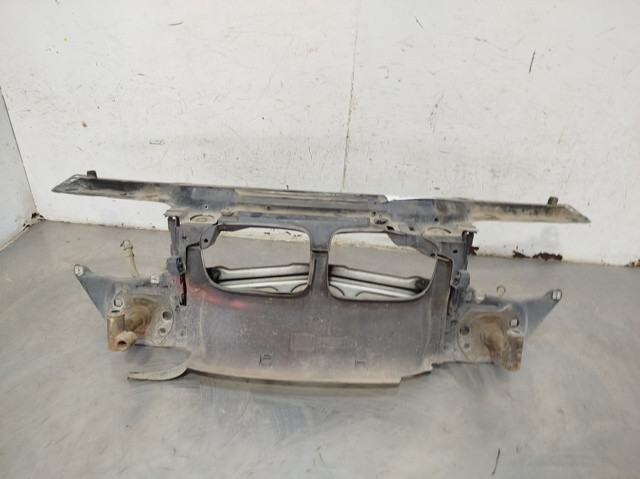 Osłona chłodnicy kompletna (panel mocowania reflektorów) 51717111691 BMW