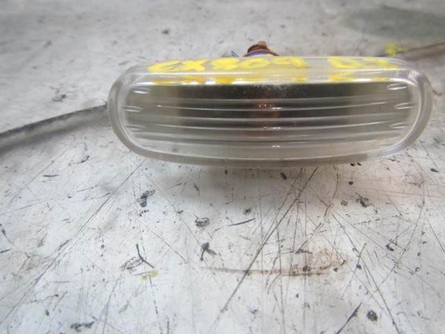 Powtarzacz kierunkowskazu na błotniku 51717793 FIAT