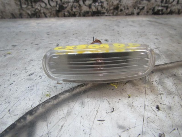 Powtarzacz kierunkowskazu na błotniku 51717793 FIAT