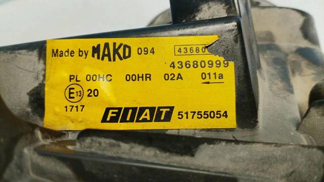 Reflektor prawy 51755054 FIAT