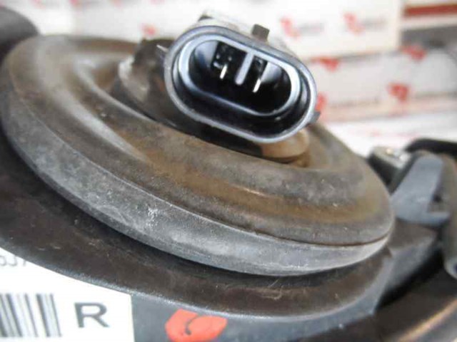 Lampa przeciwmgielna prawa 51775551 FIAT