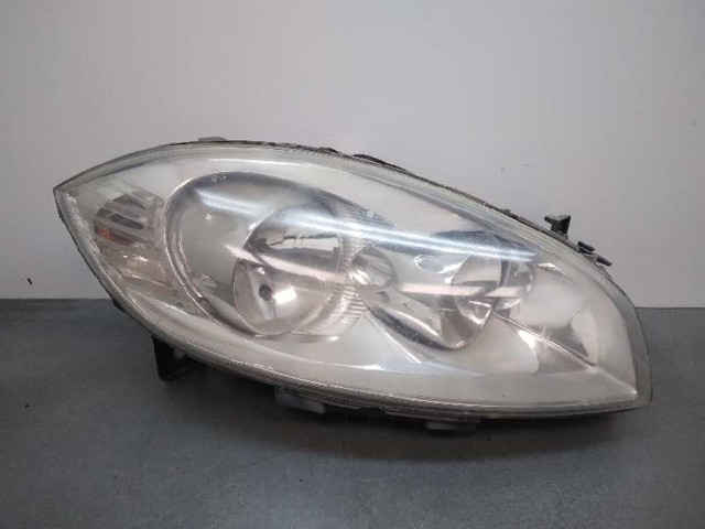 Reflektor prawy 51776317 FIAT