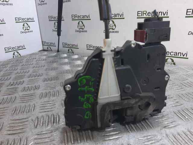 Zamek drzwi przednich prawych 51797562 FIAT