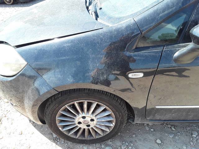 Błotnik przedni lewy Fiat Linea 323