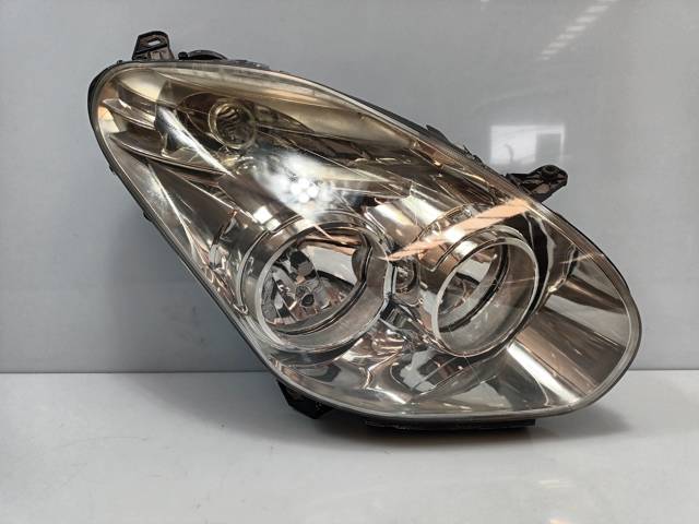 Reflektor prawy 51810671 FIAT