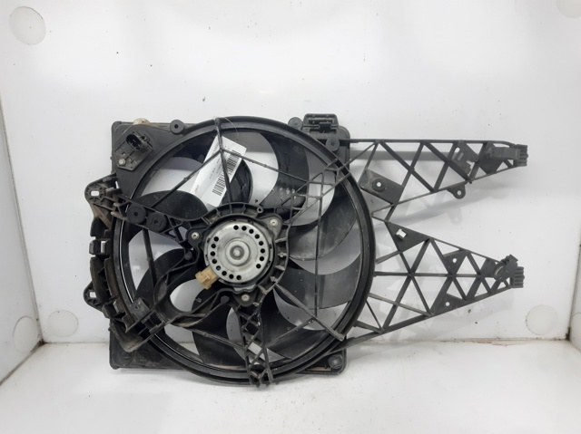 Dyfuzor chłodnicy, w komplecie z silnikiem i wirnikiem 51821155 FIAT