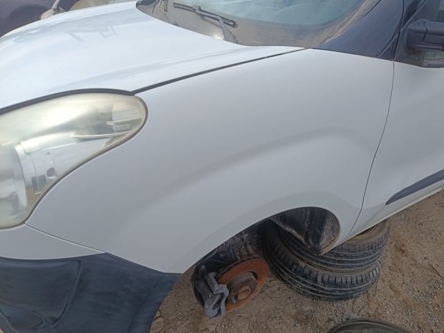 Błotnik przedni lewy 51822255 FIAT