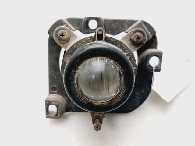 Lampa przeciwmgielna lewa 51822889 FIAT