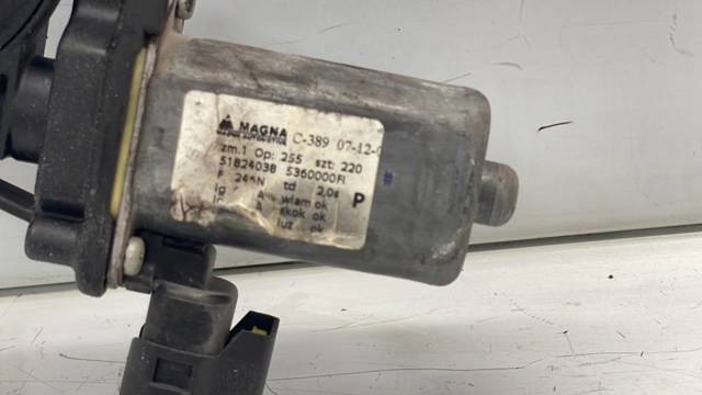 Mechanizm podnoszenia szyby drzwi przednich prawych 51824038 FIAT