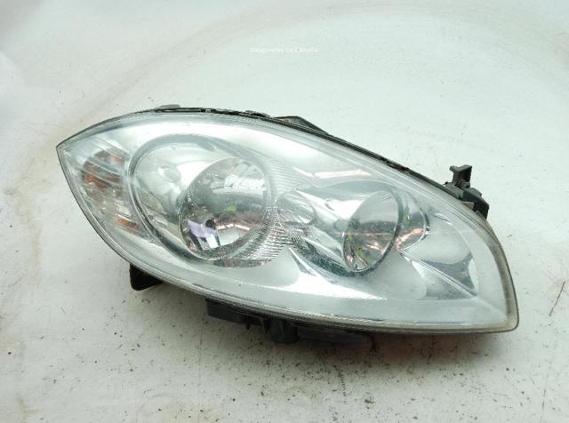 Reflektor prawy 51826738 FIAT