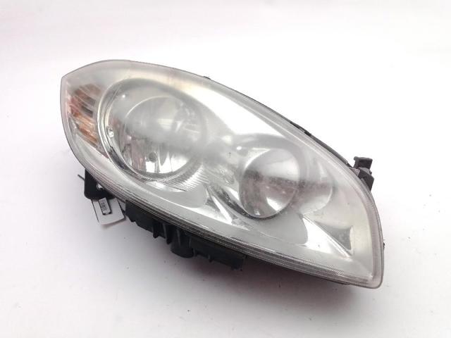 Reflektor prawy 51826738 FIAT