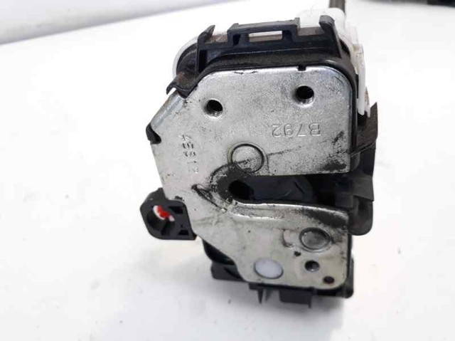 Zamek drzwi przednich lewych 51827413 FIAT