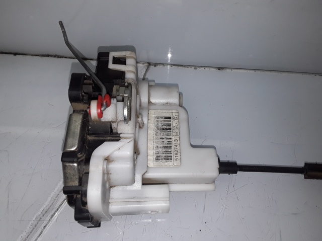 Zamek drzwi przednich lewych 51827413 FIAT
