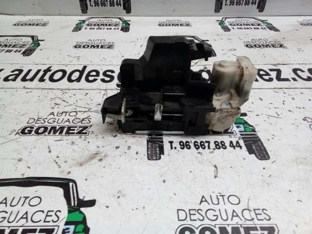 Zamek drzwi przednich prawych 51843470 FIAT