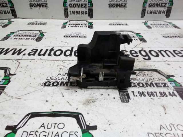 Zamek drzwi przednich prawych 51843470 FIAT