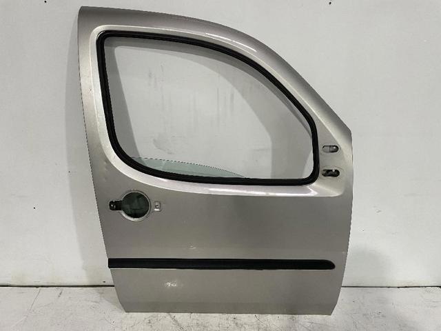 Drzwi przednie prawe 51847704 FIAT