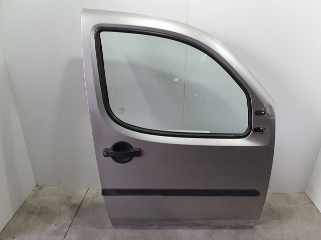 Drzwi przednie prawe 51847704 FIAT