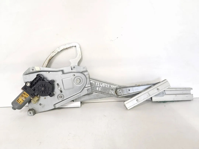 Mechanizm podnoszenia szyby drzwi przednich prawych 5184825 GM