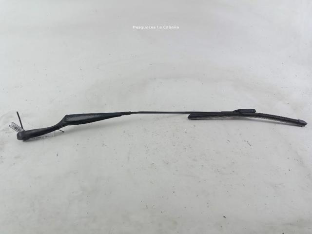 Ramię wycieraczki szyby przedniej Fiat Doblo 2 263