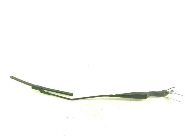 Ramię wycieraczki szyby przedniej Fiat Doblo 2 263