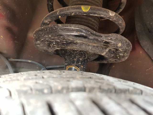 Amortyzator przedni lewy 51871427 FIAT