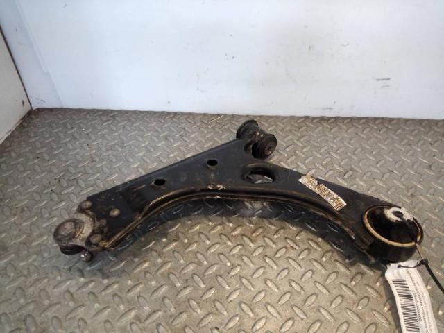 Wahacz zawieszenia przedniego dolny prawy 51895366 FIAT