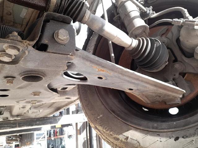 Wahacz zawieszenia przedniego dolny lewy 51932035 FIAT
