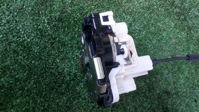 Zamek drzwi przednich prawych 51935119 FIAT