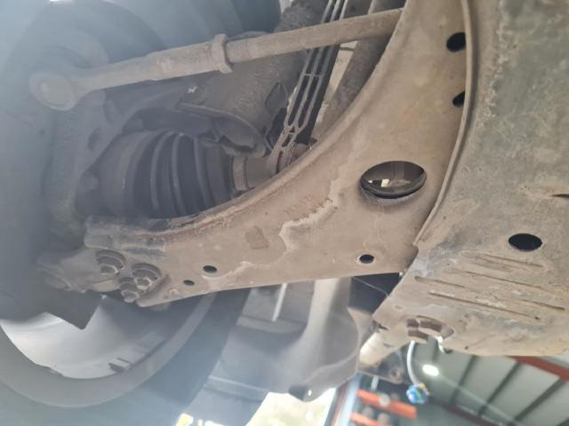 Wahacz zawieszenia przedniego dolny lewy 51939755 CHRYSLER