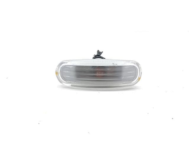 Powtarzacz kierunkowskazu na błotniku 51942933 FIAT