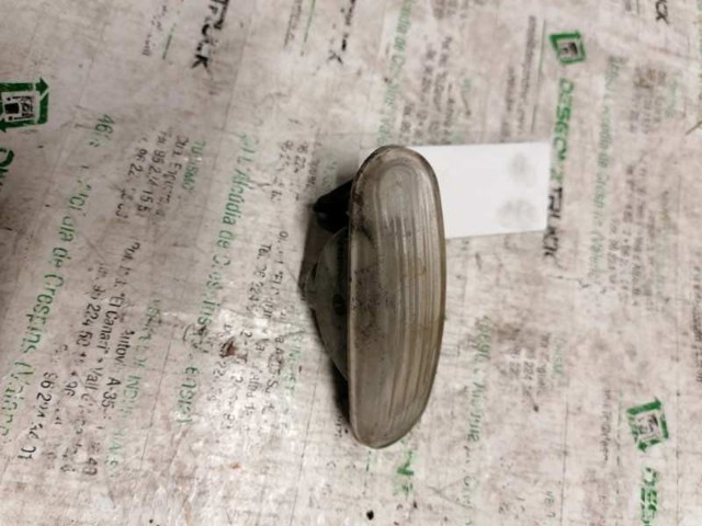 Powtarzacz kierunkowskazu na błotniku 51942933 FIAT