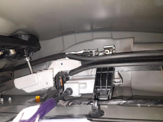 Zamek drzwi przednich lewych 51983603 FIAT