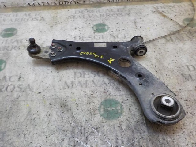 Wahacz zawieszenia przedniego dolny prawy 52011614 FIAT